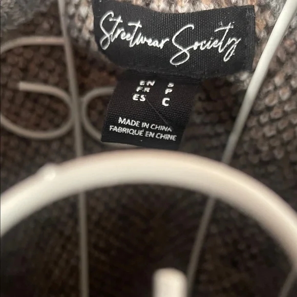 Teddy Bear Jacquard Knit Cropped Sweater - Size S - Picture 8 of 12